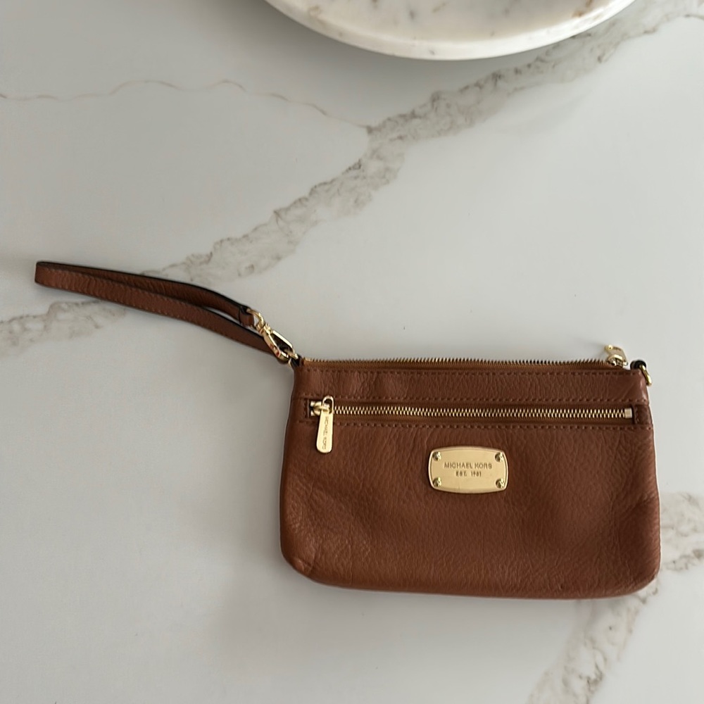 Michael Kors leather wristlet